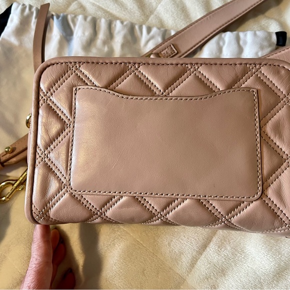Marc Jacobs blush quilted Soft-shot Snapshot. In excellent condition. - Picture 13 of 14